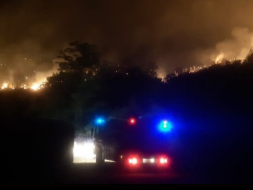 HNŽ: Vatrogasci bez prekida gase na desetke požara