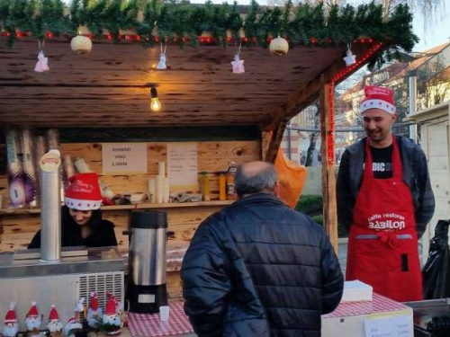 Otvoren Drugi tradicionalni božićni sajam u Bugojnu