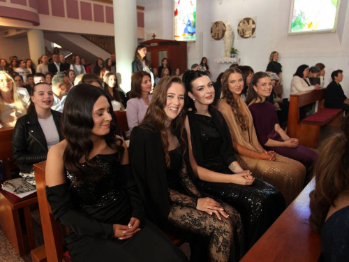 FOTO: Matura 2026. - Defile mladosti na ulicama Prozora