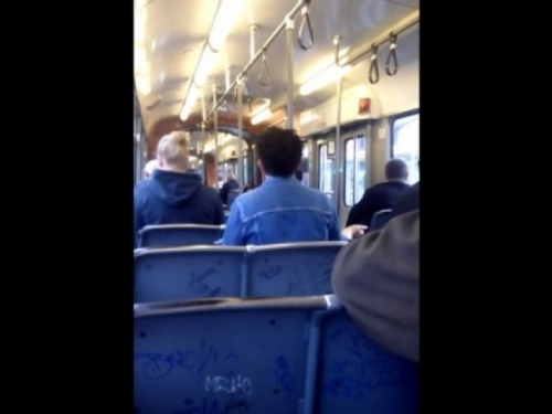 Žene se potukle u tramvaju zbog vjere, putnici navijali