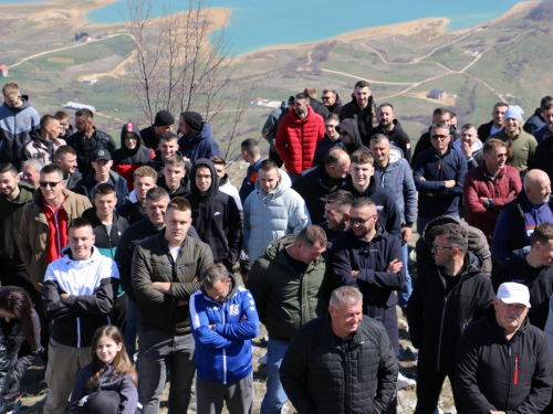 Mirno okupljanje na Zahumu: Ramci poručili – ''Ne damo svoje!''