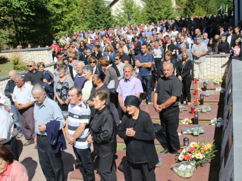 FOTO: Na Uzdolu obilježena 24. obljetnica stravičnog pokolja nad Hrvatima