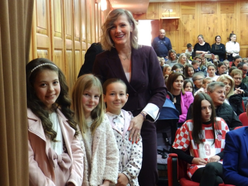 FOTO: Svečano obilježen dan OŠ fra Jeronima Vladića Ripci