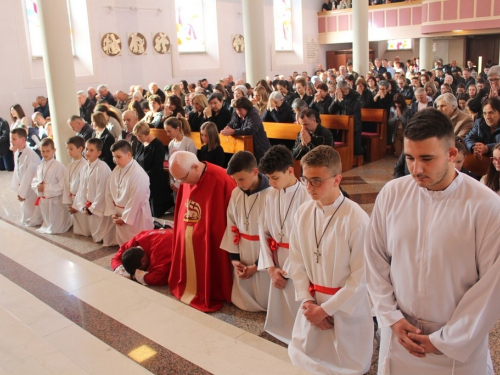 FOTO: Veliki petak u župi Prozor