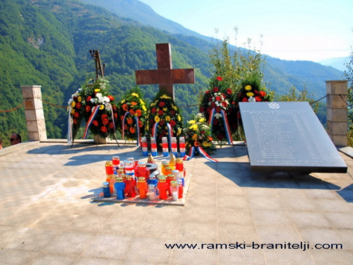 Foto: Obilježena 18. obljetnica stradanja na Hudutskom