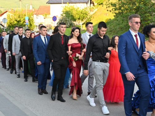 Uskoplje ispratilo 63 maturanta, među njima i 16 iz Prozora-Rame