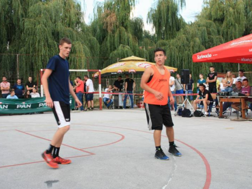 FOTO: Počeo turnir u uličnoj košarci "Streetball Rama 2014."