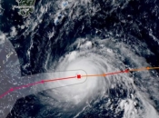 Pogledajte snimku snažnog tajfuna koji ide prema japanskom otočju