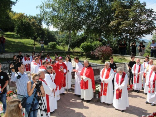 FOTO: Na Uzdolu obilježena 25. obljetnica zločina nad Hrvatima