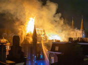 Amsterdam: Požar progutao crkvu staru 154 godine