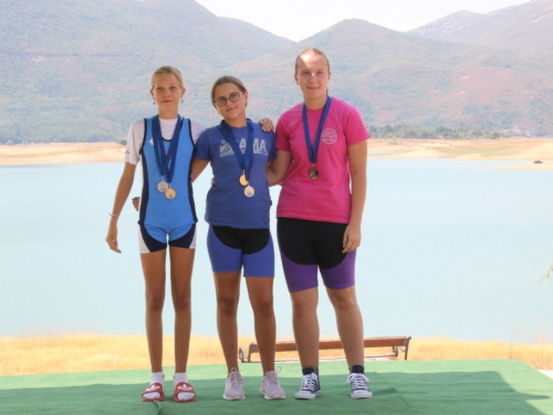 FOTO/VIDEO: Na Ramskom jezeru održana 9. veslačka regata