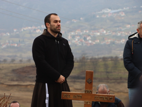 FOTO: Sahranjen fra Anto Cvitković