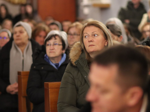 Veličanstvena završnica u Rami: ''Čuvarice'' koncertom u Prozoru zaključile korizmenu turneju