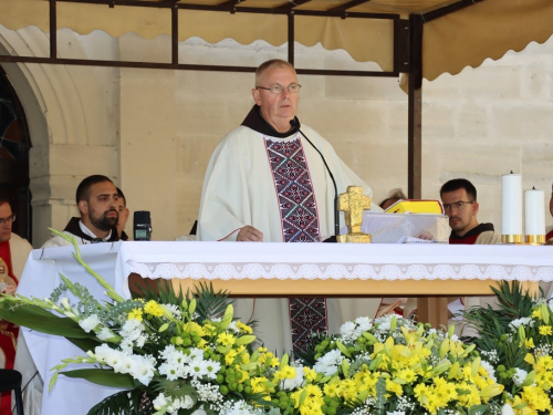 FOTO: Mlada misa fra Mislava Jozića na Šćitu