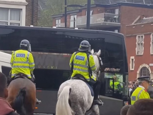 Doživotna zabrana ulaska na stadion navijačima koji su napali autobus Manchestera