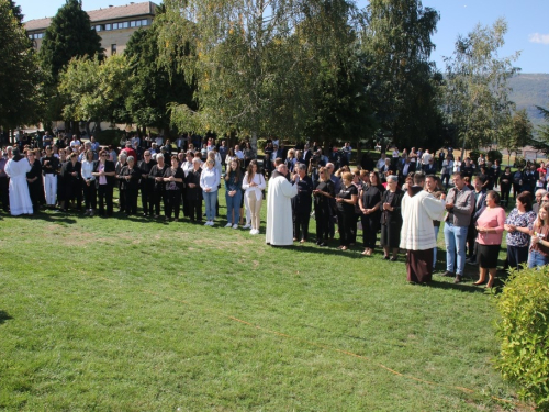 FOTO/VIDEO: Na Šćitu obilježen Dan sjećanja na ramske žrtve