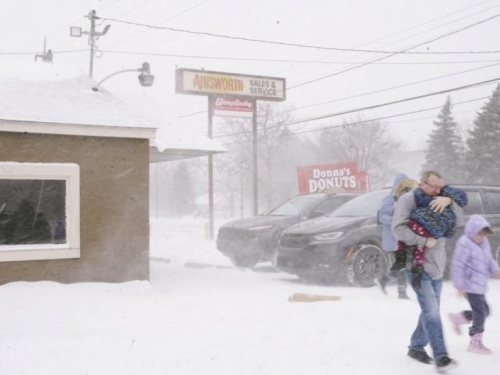Pola Amerike paralizirano: ledene kiše, poplave i rekordne hladnoće