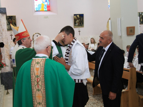FOTO: Krizma u župi Rama-Šćit