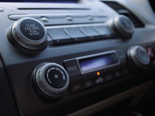 AM radio u automobilima će izumrijeti jer smeta struji?