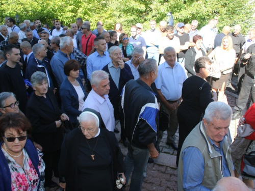 FOTO: Na Uzdolu obilježena 24. obljetnica stravičnog pokolja nad Hrvatima