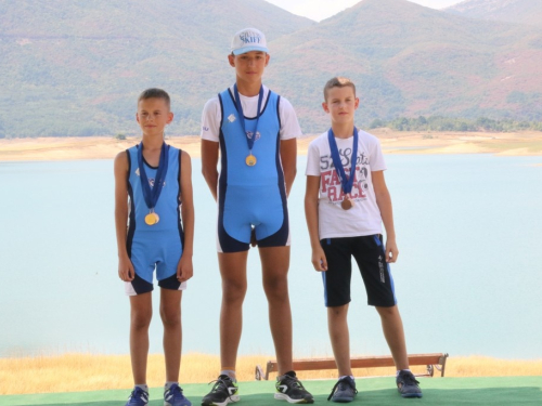 FOTO/VIDEO: Na Ramskom jezeru održana 9. veslačka regata