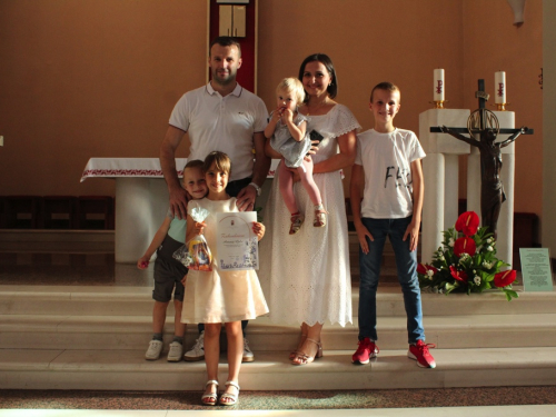 FOTO: U Prozoru održan dječji festival 'Djeca pjevaju Isusu'