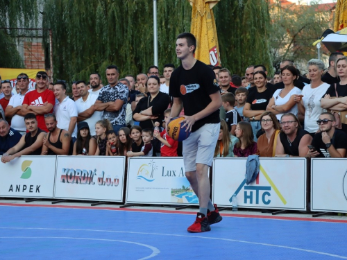 FOTO: Ekipa ''Ba.Riba'' pobjednik 20. Streetball Rama 2022.