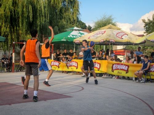 Foto: Internet club dd pobjednik je Streetball Rama 2018. za juniore