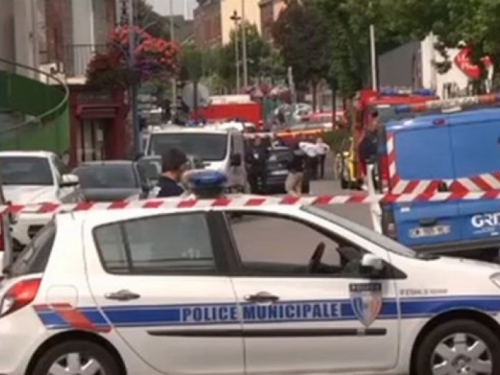 Policija ubila napadače koji su držali taoce u crkvi u Francuskoj