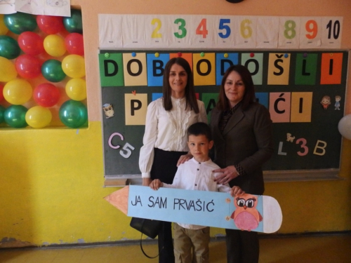 FOTO: U OŠ fra Jeronima Vladića Ripci upisano 19 prvašića