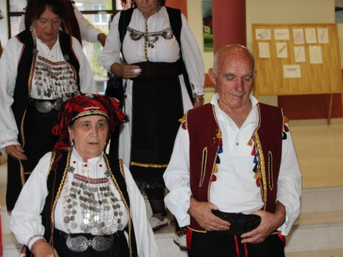 FOTO: U Prozoru održana večer folklora