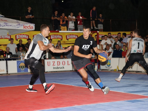 FOTO: Ekipa ''Ba.Riba'' pobjednik 20. Streetball Rama 2022.