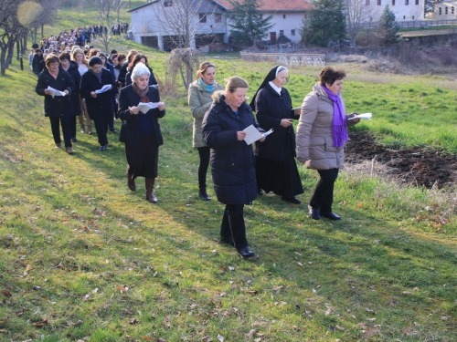 FOTO: Put križa kroz fratarski gaj na Šćitu