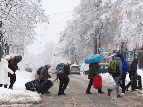 Zbog snijega u Njemačkoj otkazano više od 100 letova