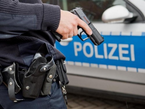 Berlin: Posvađali se radi pokera pa upucali 23-godišnju djevojku iz BiH