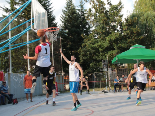 FOTO: Druga večer Streetball turnira u Prozoru