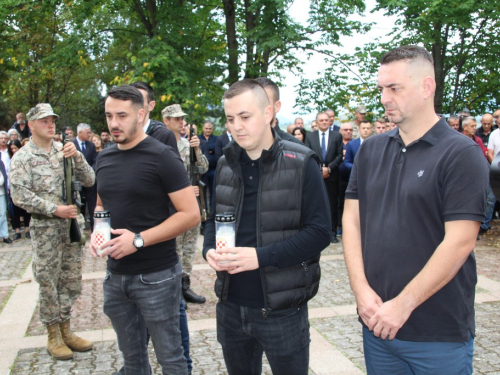 FOTO: Obilježena 32. obljetnica stradanja Hrvata na Uzdolu