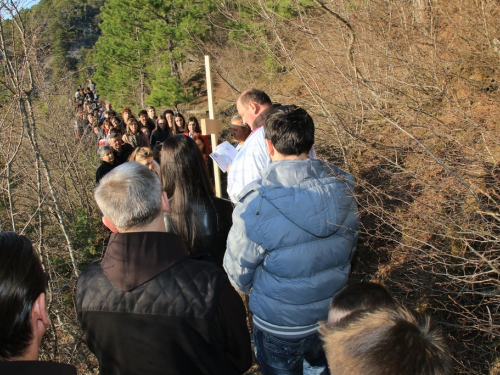 FOTO: Ramski put križa na brdo Gračac