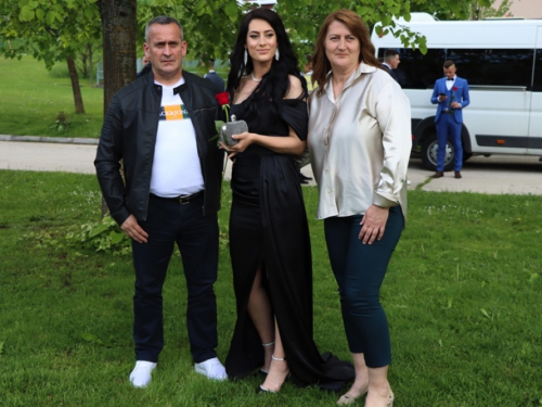 FOTO/VIDEO: Matura 2023. - Defile mladosti na ulicama Prozora