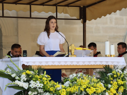 FOTO: Mlada misa fra Mislava Jozića na Šćitu