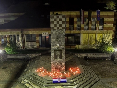 NAJAVA: U Prozoru paljenje svijeća u znak sjećanja na žrtve Vukovara