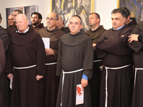 FOTO: Svečano otvorena Galerija Franjevačkog samostana Rama Šćit