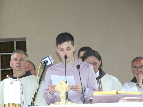 FOTO: Vanjska proslava sv. Ante u župi Gračac