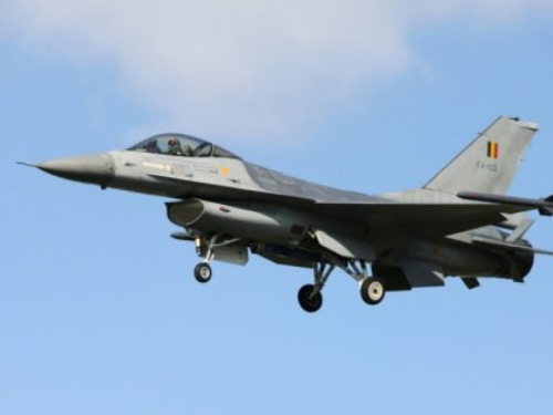 Aviomehaničar 'petljao' po topu lovca pa zapucao i uništio drugi F-16