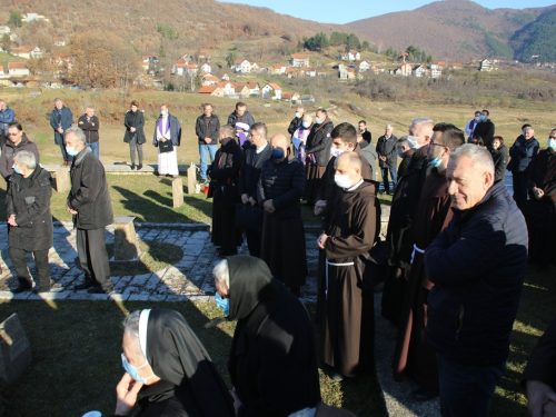 FOTO: Sahranjen fra Živko Petričević