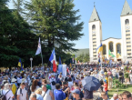Deseci tisuća hodočasnika iz cijeloga svijeta danas su u Međugorju u molitvi za mir