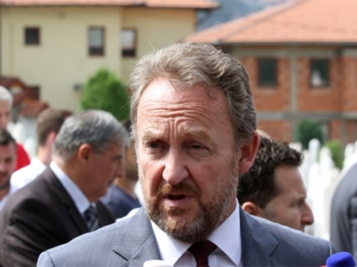 Izetbegović: Nastavljam razgovore s Čovićem