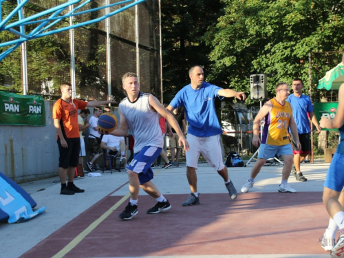 FOTO: Počeo turnir u uličnoj košarci ''Streetball Rama 2017.''