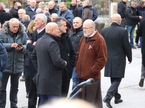 FOTO: Na Mirogoju sahranjen pukovnik Ante Pavlović