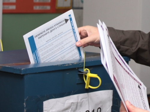 Koalicija 'Pod lupom' zabilježila 880 izbornih nepravilnosti